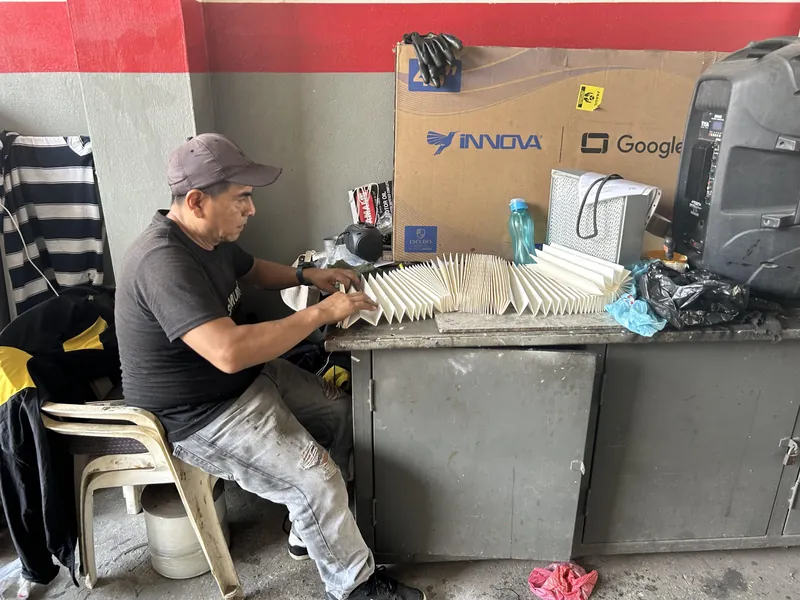 Papel filtrante plisado listo para el armado