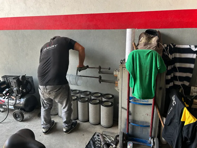 Soldadura de puntos en la malla metálica de los filtros